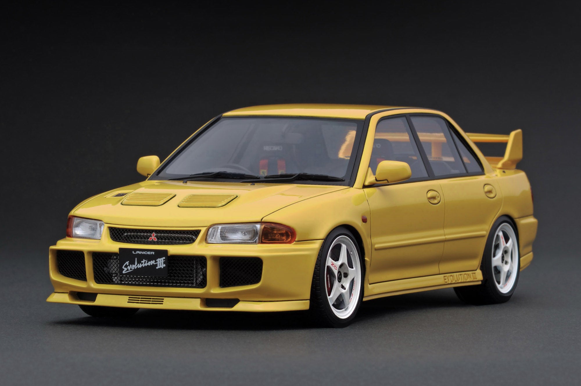 *PREORDER* Ignition Model 1:18 Mitsubishi Lancer Evolution III GSR (CE9A)  in Yellow