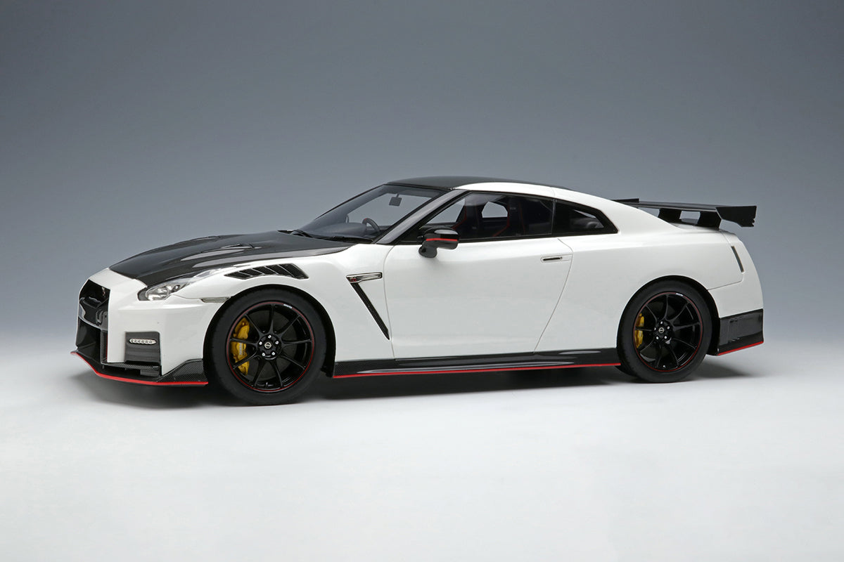 Make Up Co., Ltd / IDEA 1:18 Nissan GT-R NISMO Special Edition 2022 in