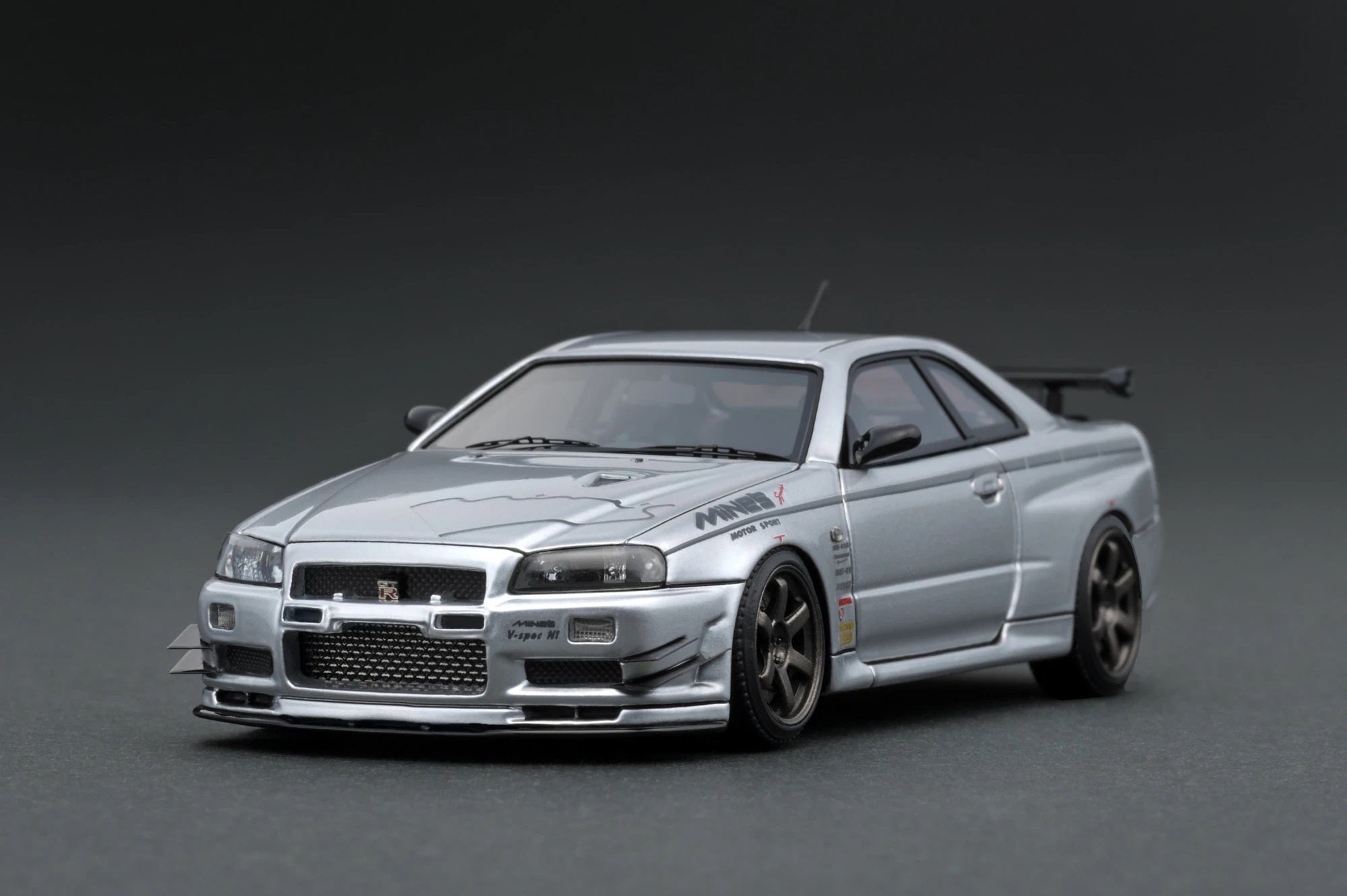 Ignition Model 1:43 Nissan Skyline GT-R Mine's (R34) Silver