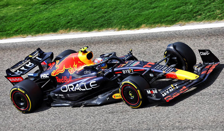 Spark Models 1:18 Oracle Red Bull Racing RB18 No.1 Oracle Red Bull Racing  Max Verstappen Winner Japanese GP 2022