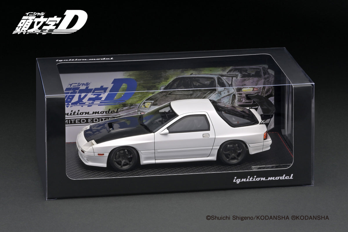 Ignition Model 1:18 Mazda Savanna RX-7 Infini (FC3S) INITIAL D in White  with Ryosuke Takahashi Figure