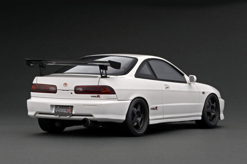 PREORDER* Ignition Model 1:18 Honda Integra Type-R (DC2) in White