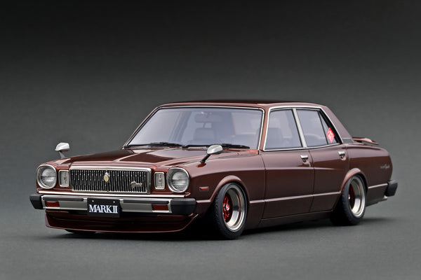 Ignition Model 1:18 Toyota Mark II Sedan Grande (MX41) in Brown Metallic