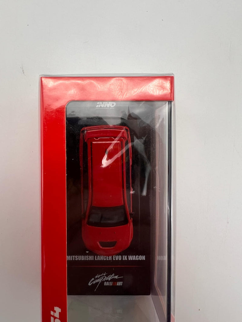 INNO64 1:64 Mitsubishi Lancer EVO IX Wagon 2005 Ralliart in Red - Joshua Tripp