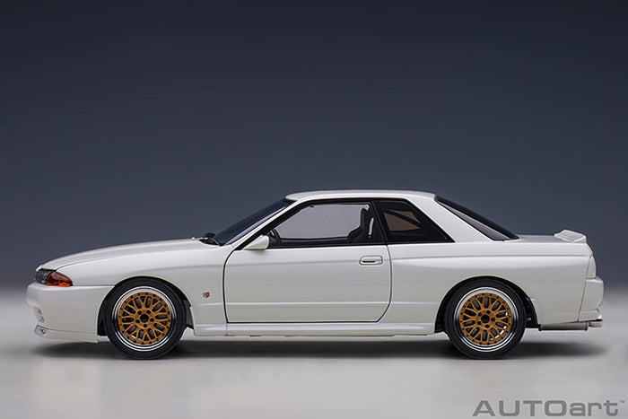 AUTOart 1:18 Nissan Skyline GT-R (R32) Wangan Midnight 